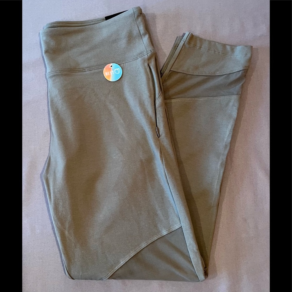 BRAND NEW PINK Yoga pants New w/tags Khaki green SIZE L
